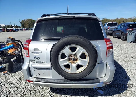 2010 Toyota Rav4 z USA, uszkodzony, nr VIN JTMBF4DV0AD034227